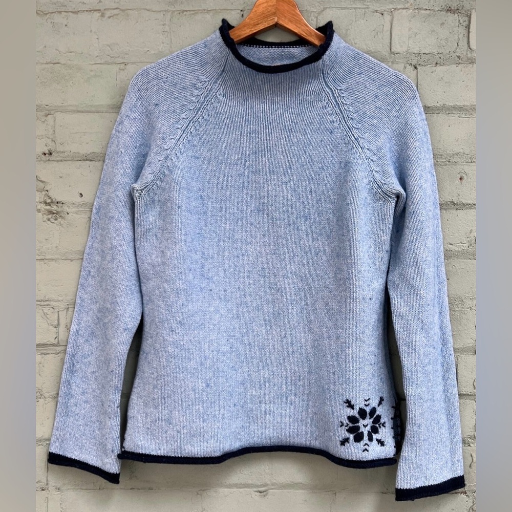 Vintage Blue Snowflake Pattern Sweater with Navy Trim